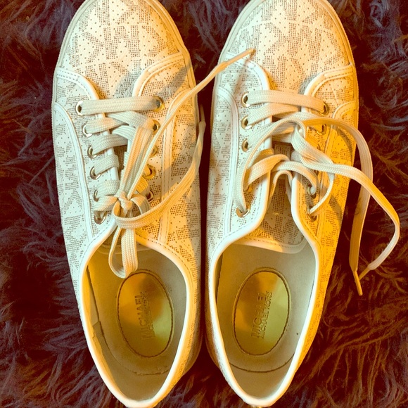 Michael Kors Shoes - Shoe MK